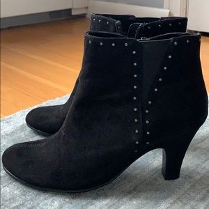 Aerosoles Grapeseed Black Suede Studded Booties 8